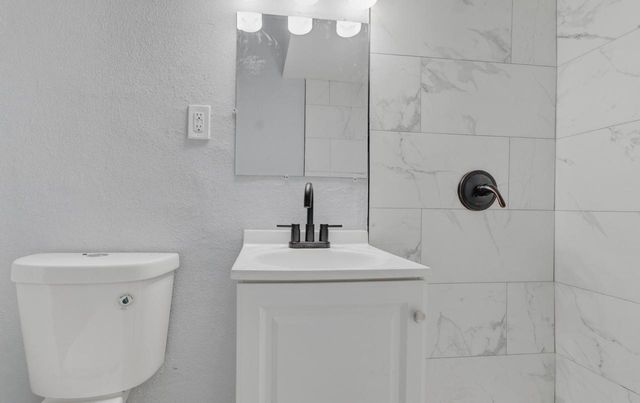 926 S 35th STREET, Milwaukee, WI 53215