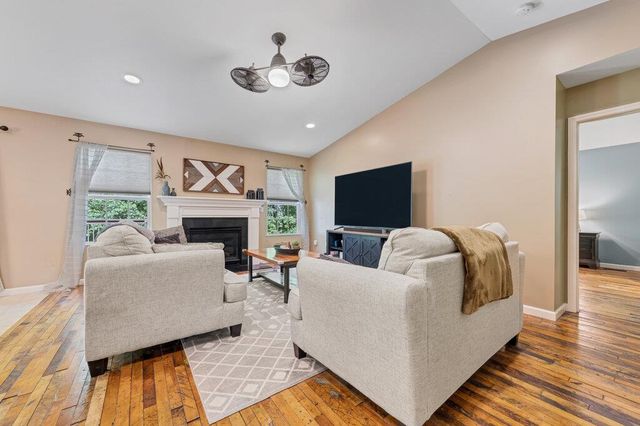 182 Fox Creek Drive, Wentzville, MO 63385