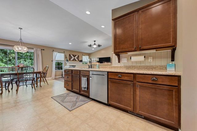 182 Fox Creek Drive, Wentzville, MO 63385