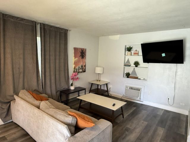 131 E 27th Street 5, Riviera Beach, FL 33404