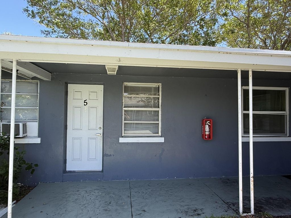 131 E 27th Street 5, Riviera Beach, FL 33404