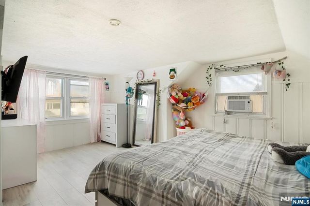 97 Long Hill Drive, Clifton, NJ 07013