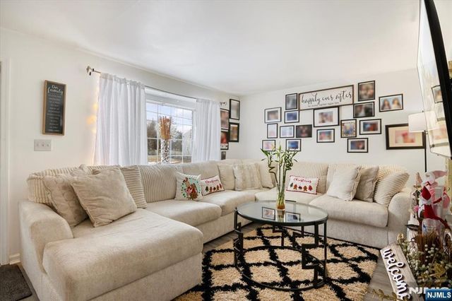 97 Long Hill Drive, Clifton, NJ 07013