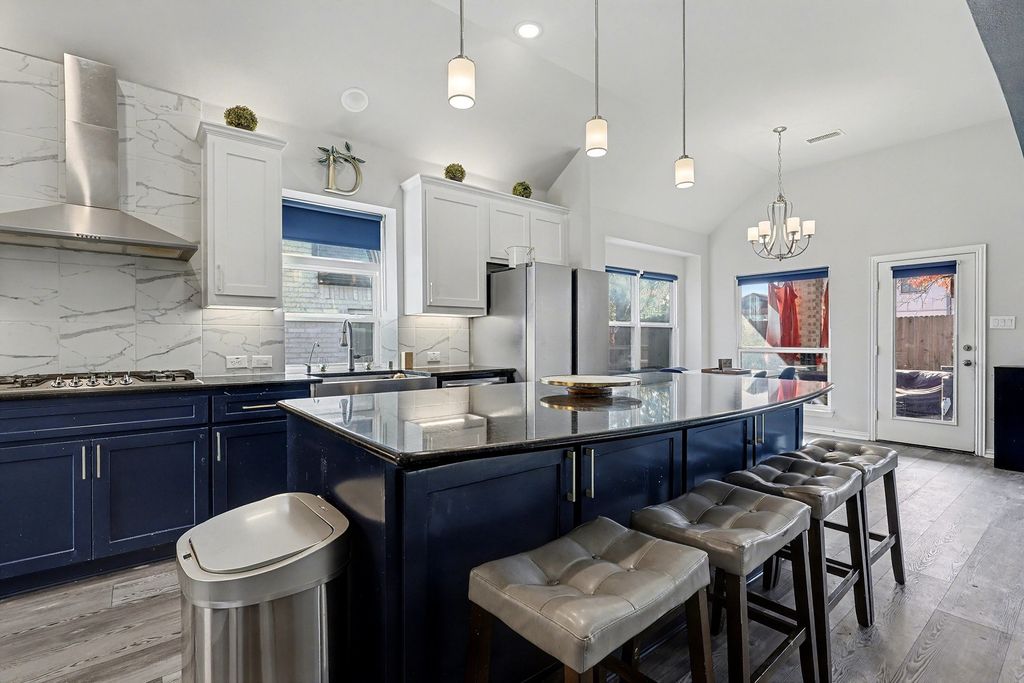 306 Calhoun Street, Glenn Heights, TX 75154