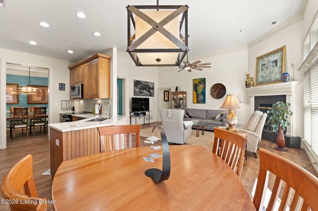 2427 Tradition Cir, Louisville, KY 40245