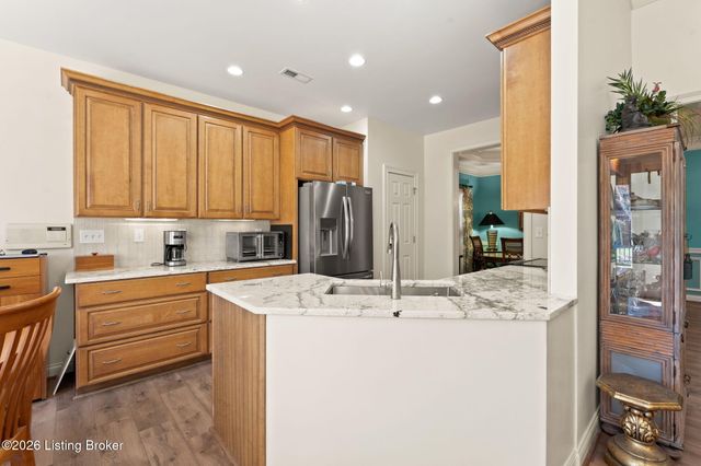 2427 Tradition Cir, Louisville, KY 40245