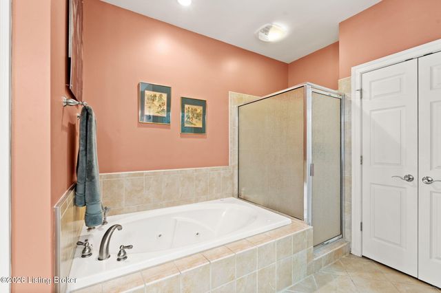 2427 Tradition Cir, Louisville, KY 40245