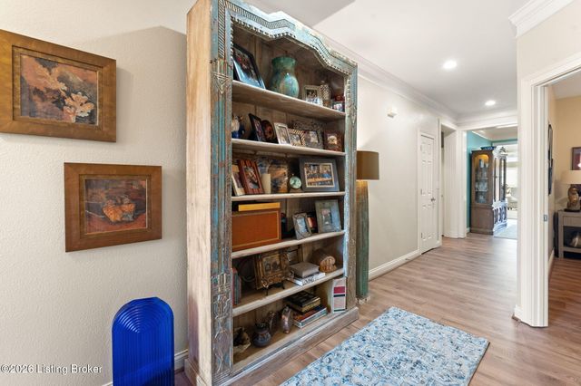 2427 Tradition Cir, Louisville, KY 40245