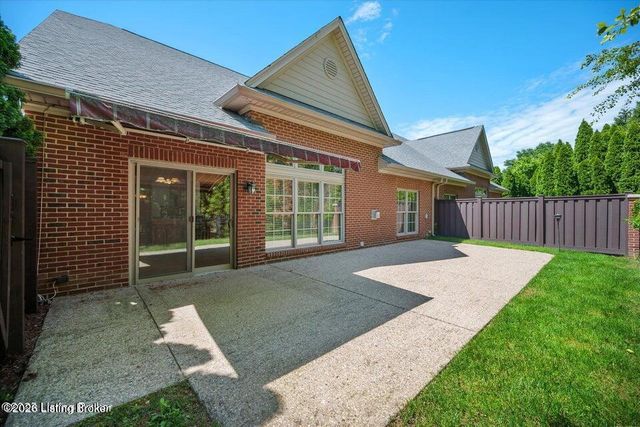 2427 Tradition Cir, Louisville, KY 40245