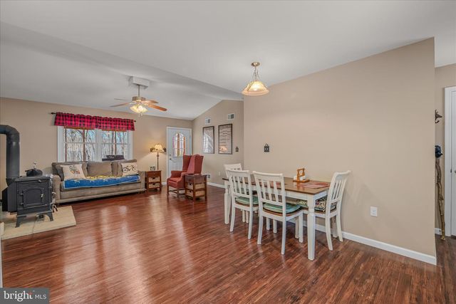 2910 MILO SCHOOL RD, Great Cacapon, WV 25422