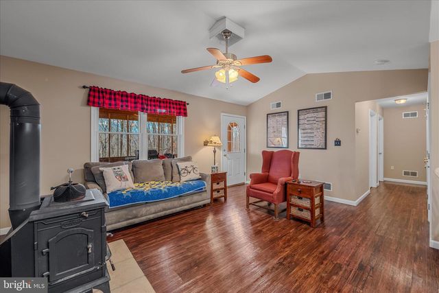 2910 MILO SCHOOL RD, Great Cacapon, WV 25422