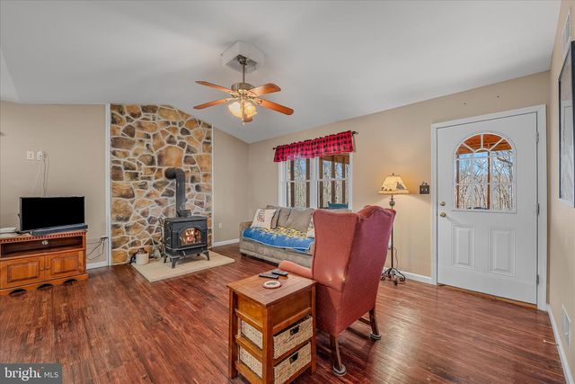 2910 MILO SCHOOL RD, Great Cacapon, WV 25422