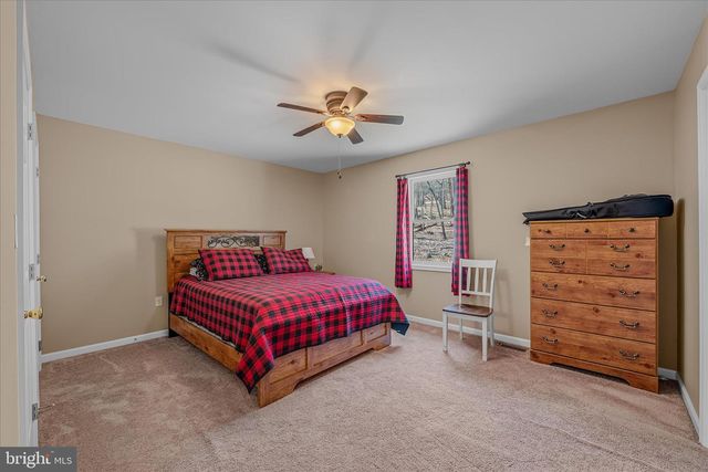 2910 MILO SCHOOL RD, Great Cacapon, WV 25422