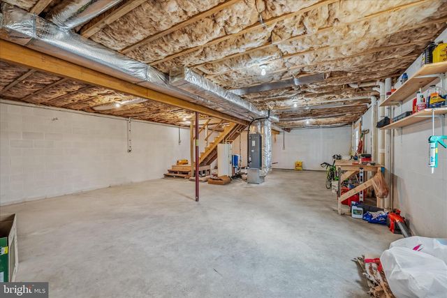 2910 MILO SCHOOL RD, Great Cacapon, WV 25422