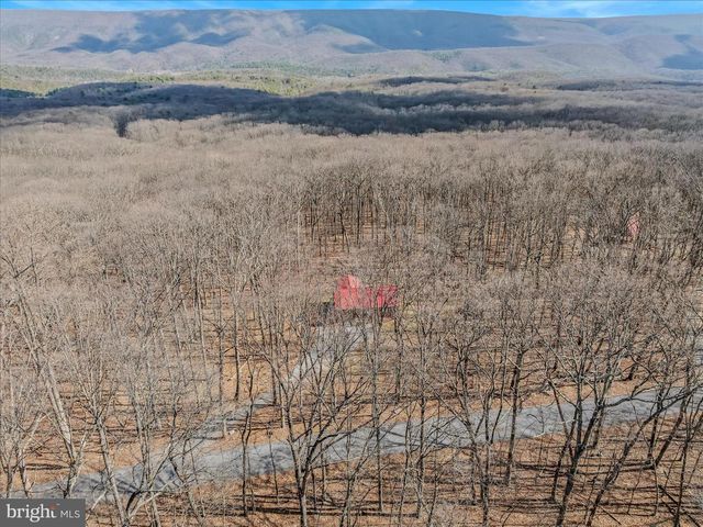 2910 MILO SCHOOL RD, Great Cacapon, WV 25422