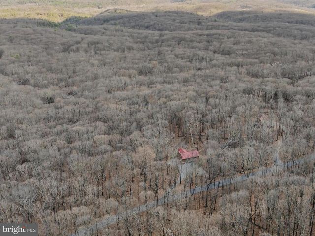 2910 MILO SCHOOL RD, Great Cacapon, WV 25422