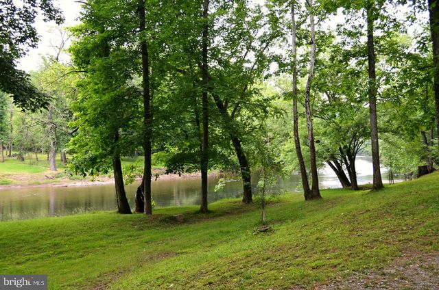 2910 MILO SCHOOL RD, Great Cacapon, WV 25422