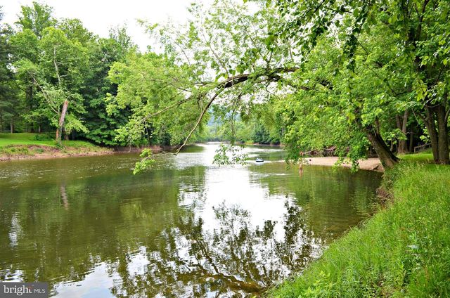 2910 MILO SCHOOL RD, Great Cacapon, WV 25422