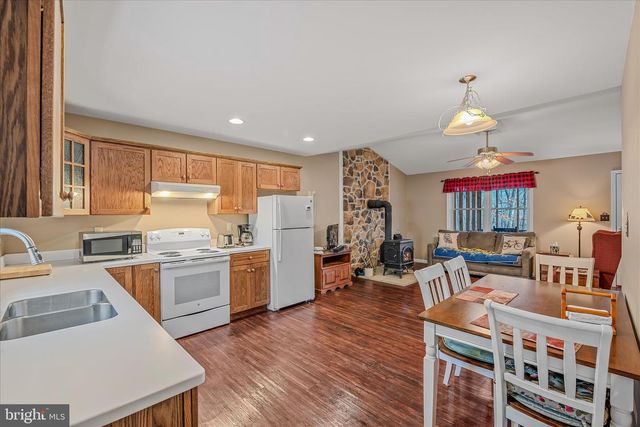 2910 MILO SCHOOL RD, Great Cacapon, WV 25422