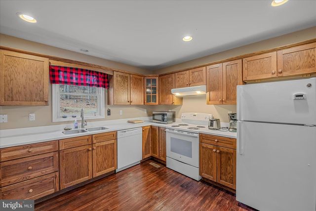 2910 MILO SCHOOL RD, Great Cacapon, WV 25422