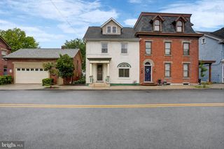 118 N CARLISLE ST, Greencastle, PA 17225