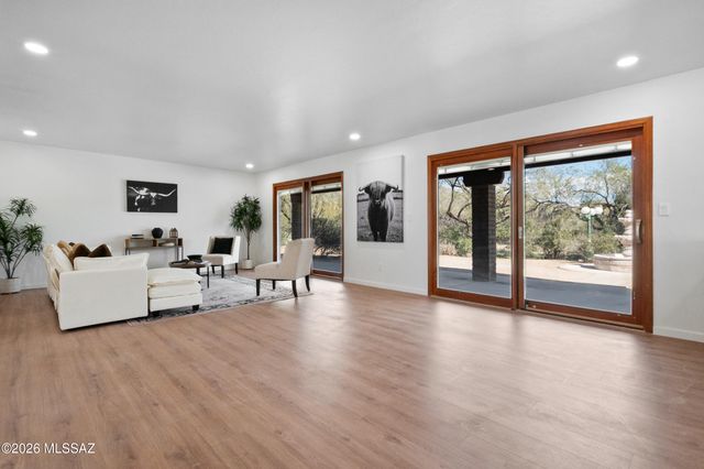 10972 E Oakwood Drive, Tucson, AZ 85749