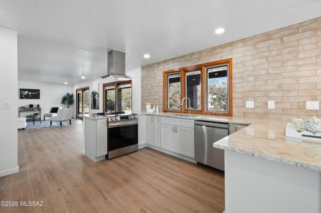 10972 E Oakwood Drive, Tucson, AZ 85749