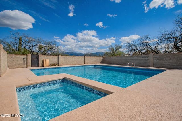 10972 E Oakwood Drive, Tucson, AZ 85749