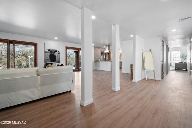 10972 E Oakwood Drive, Tucson, AZ 85749