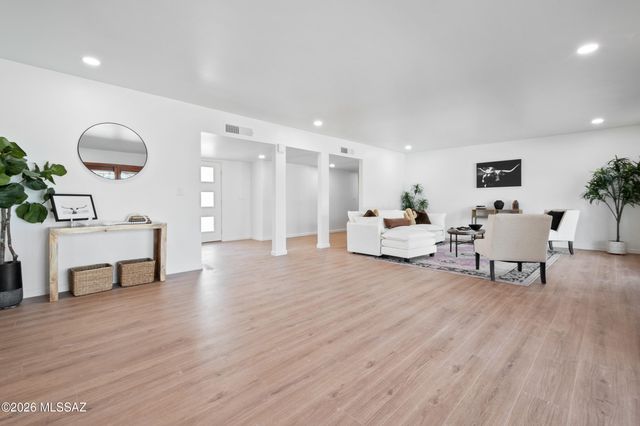 10972 E Oakwood Drive, Tucson, AZ 85749