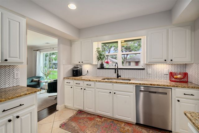 6818 Ledyard Drive, Dallas, TX 75248