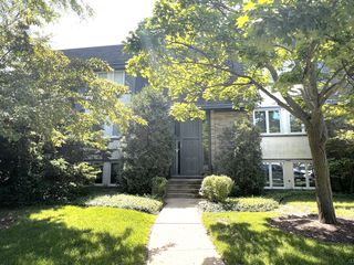 2129 Ammer Ridge Court 301, Glenview, IL 60025
