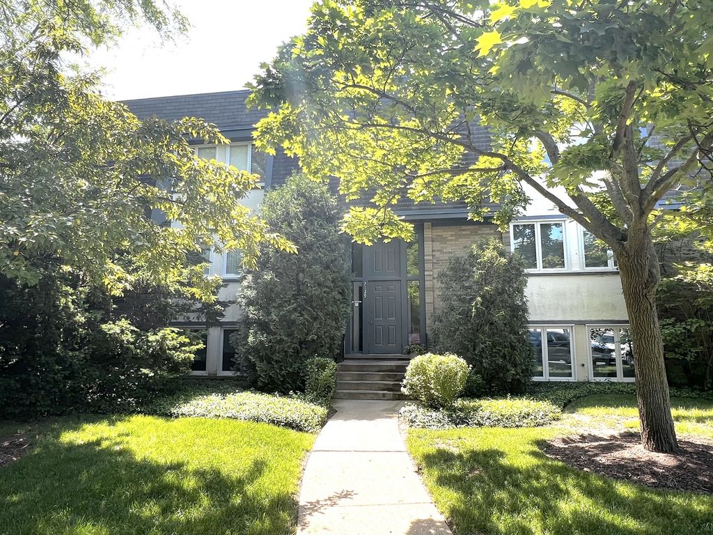 2129 Ammer Ridge Court 301, Glenview, IL 60025