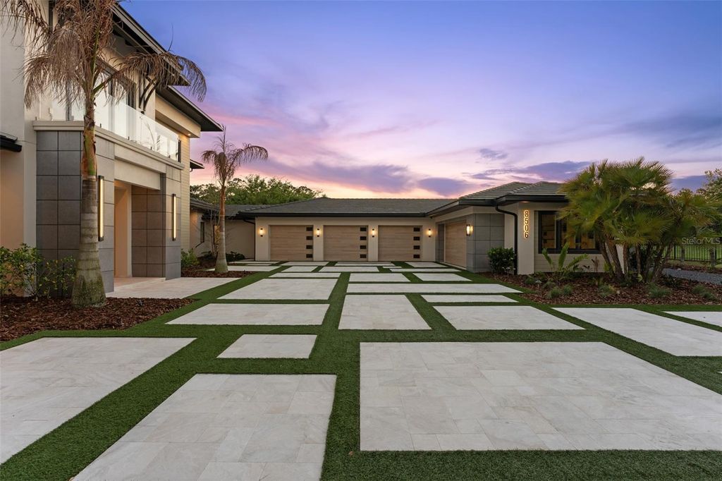 Image 92 of property listing at 8506 LAKE NONA SHORE DR, Orlando, FL 32827