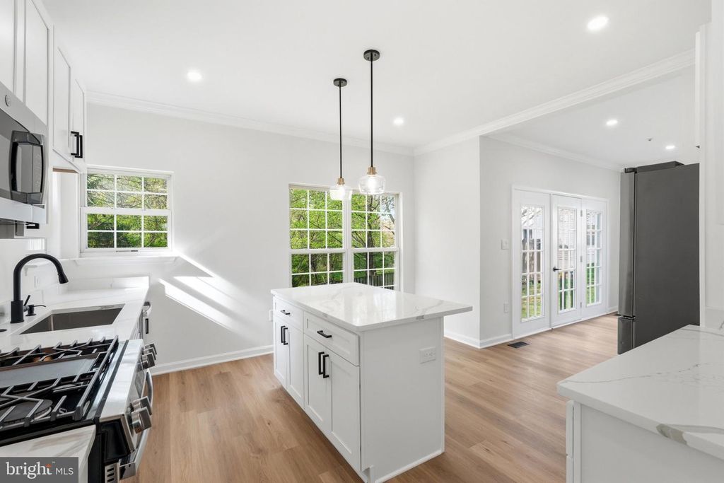 Image 10 of property listing at 10503 BIRDIE LN, Upper Marlboro, MD 20774