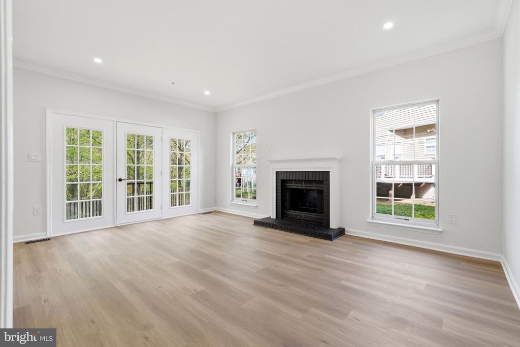 Image 17 of property listing at 10503 BIRDIE LN, Upper Marlboro, MD 20774