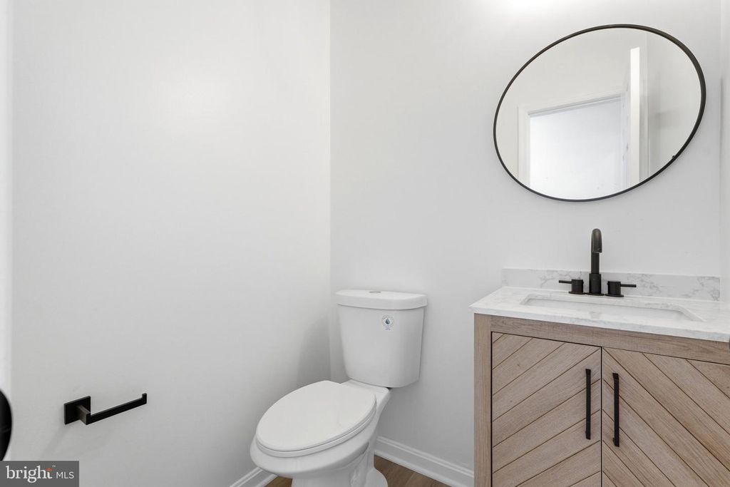 Image 18 of property listing at 10503 BIRDIE LN, Upper Marlboro, MD 20774