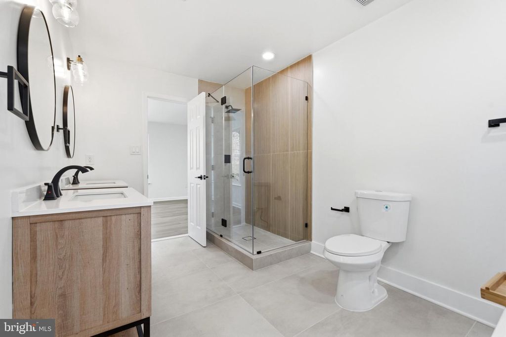 Image 30 of property listing at 10503 BIRDIE LN, Upper Marlboro, MD 20774