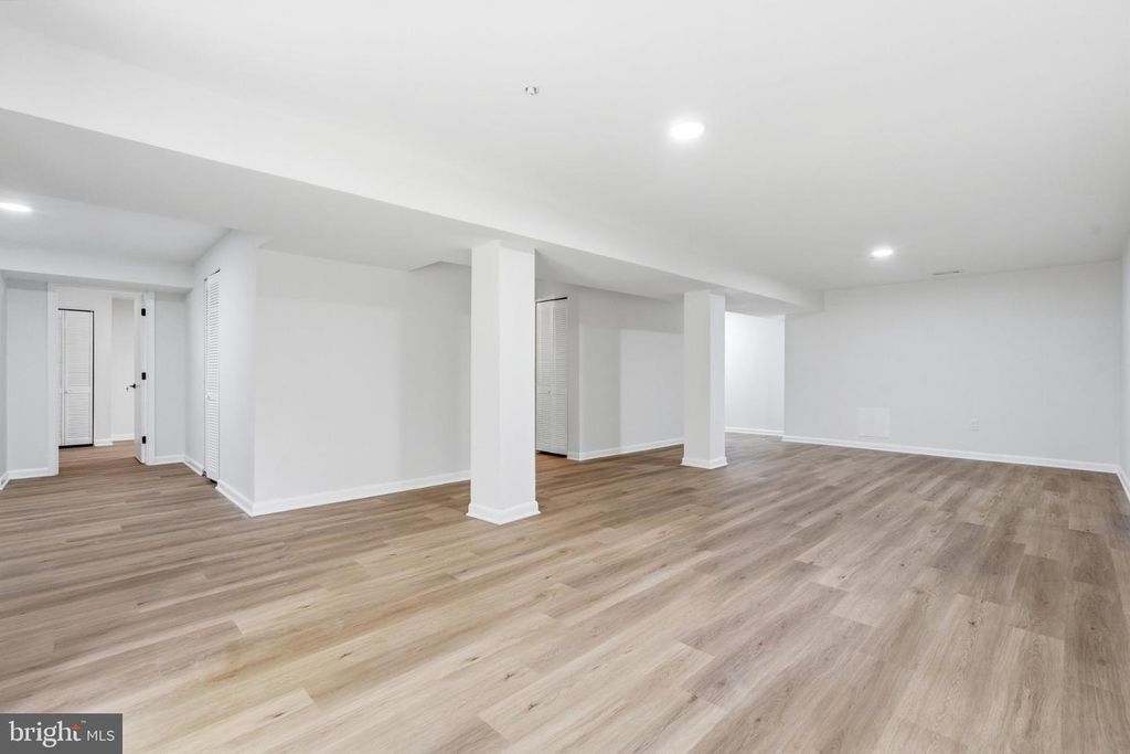 Image 33 of property listing at 10503 BIRDIE LN, Upper Marlboro, MD 20774