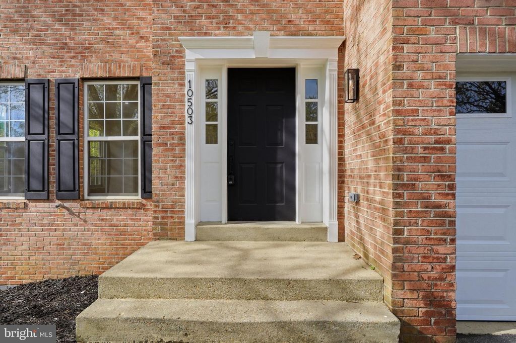 Image 4 of property listing at 10503 BIRDIE LN, Upper Marlboro, MD 20774