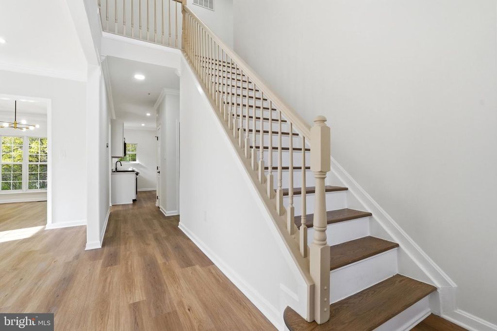 Image 5 of property listing at 10503 BIRDIE LN, Upper Marlboro, MD 20774