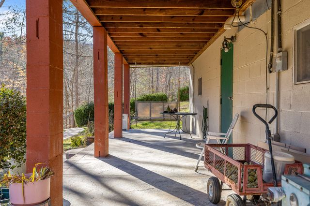 310 Rural Vale Road, Tellico Plains, TN 37385