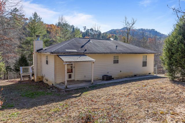 310 Rural Vale Road, Tellico Plains, TN 37385