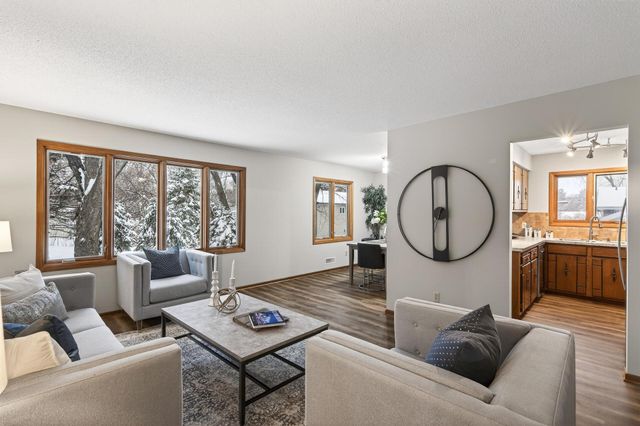 10549 Lancaster Lane N, Maple Grove, MN 55369