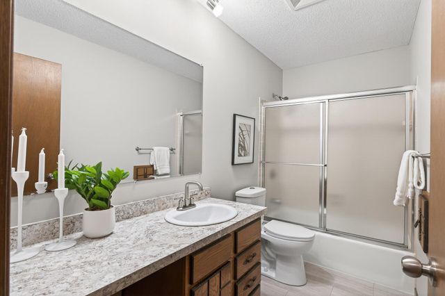 10549 Lancaster Lane N, Maple Grove, MN 55369