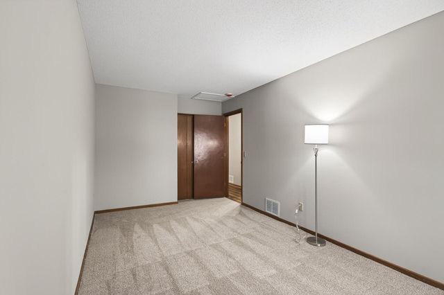 10549 Lancaster Lane N, Maple Grove, MN 55369