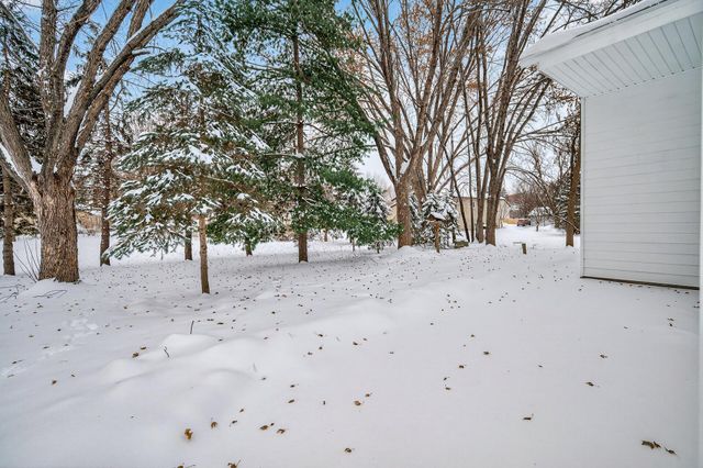 10549 Lancaster Lane N, Maple Grove, MN 55369