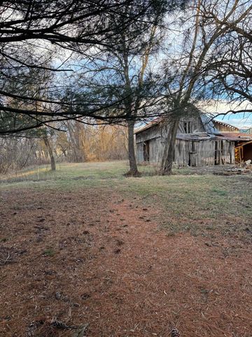 5164 5140 Lee HWY, Troutville, VA 24175