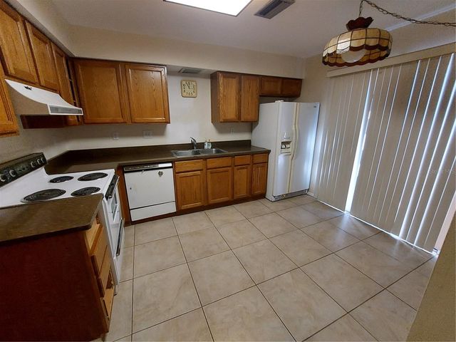 176 MAITLAND AVENUE 176, Altamonte Springs, FL 32701