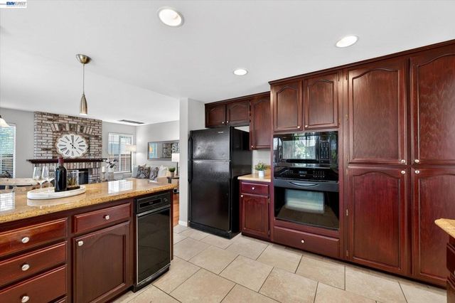 3329 Vermont Pl, Pleasanton, CA 94588